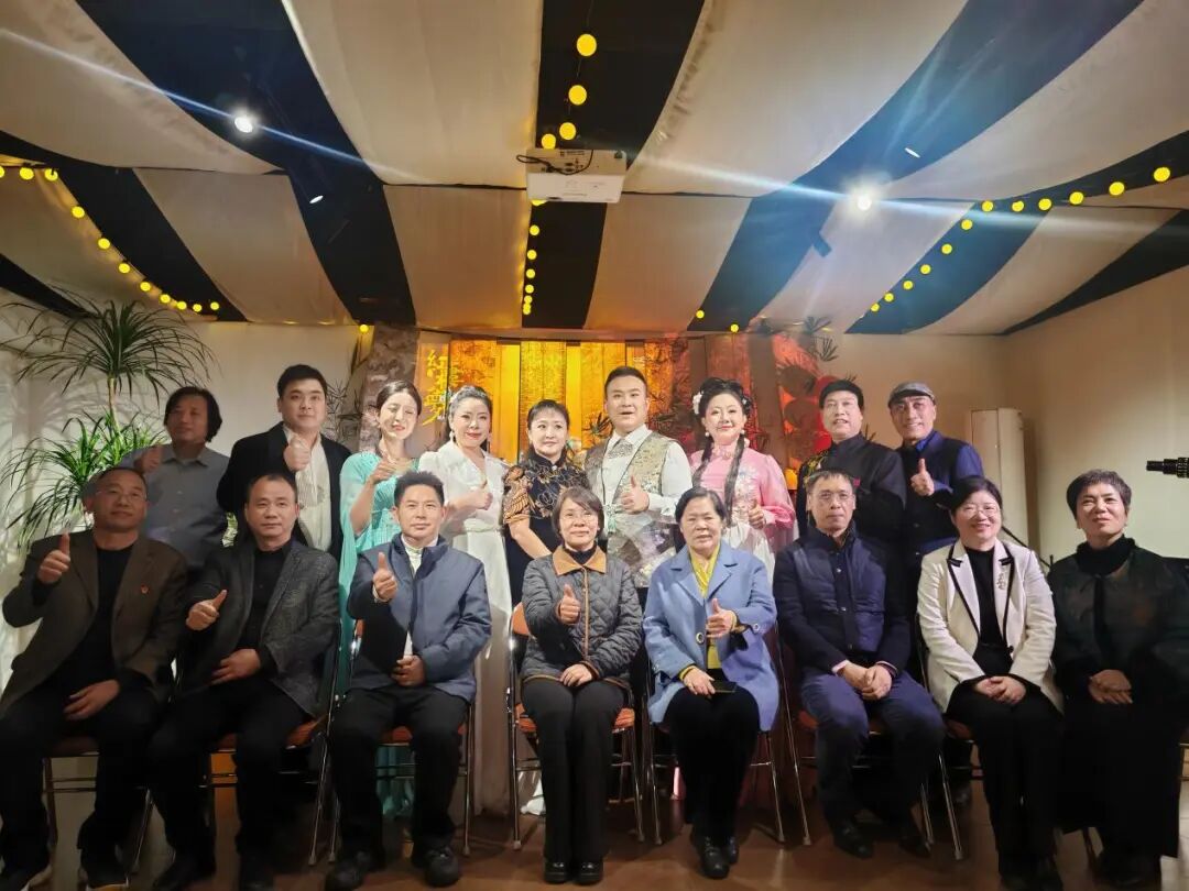 “紅樓”雅集一月間，書香漫溢沁心田